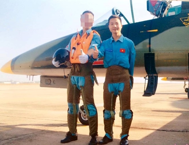 Phi cong 9X tu nan la nguoi hien lanh, duoc ban be quy men hinh anh 2