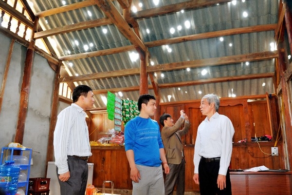 Hang ty dong tien ho tro mua da chua den tay dan ngheo hinh anh 1