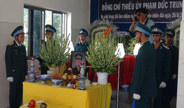 bài viết: máy bay rơi, máy bay quân sự, máy bay quân sự rơi, tin máy bay rơi