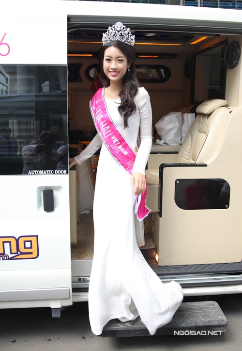 do-my-linh-xinh-dep-xuat-hien-sau-dang-quang-1