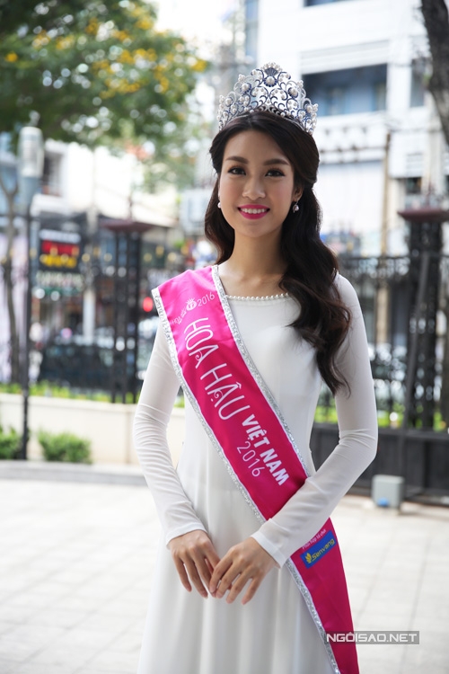 do-my-linh-xinh-dep-xuat-hien-sau-dang-quang-4