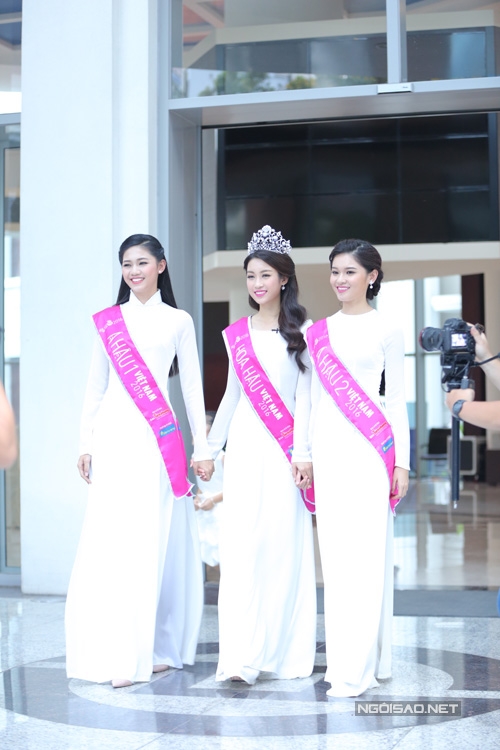 do-my-linh-xinh-dep-xuat-hien-sau-dang-quang-11