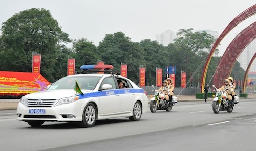 thu-tuong-di-dia-phuong-cac-tinh-tham-gia-khong-qua-3-xe-oto