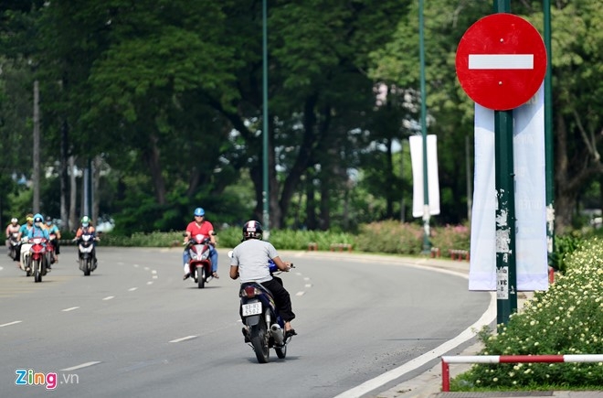 Duong moi thong thoang o cua ngo san bay Tan Son Nhat hinh anh 13