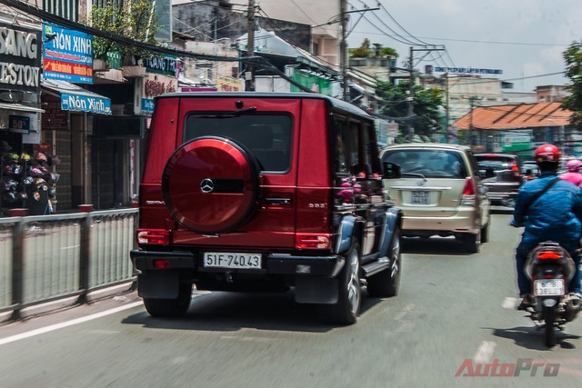  Mercedes G63 AMG dài 4.763 mm, rộng 1.855 mm, cao 1.938 mm và chiều dài cơ sở 2.850 mm. Xe sở hữu thiết kế vuông vức, hầm hố đặc trưng của dòng G-Class. 