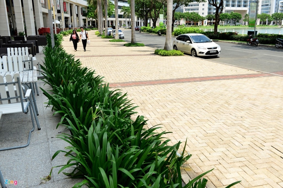 Toan canh khu nha giau Sai Gon bi mui hoi bao phu hinh anh 14