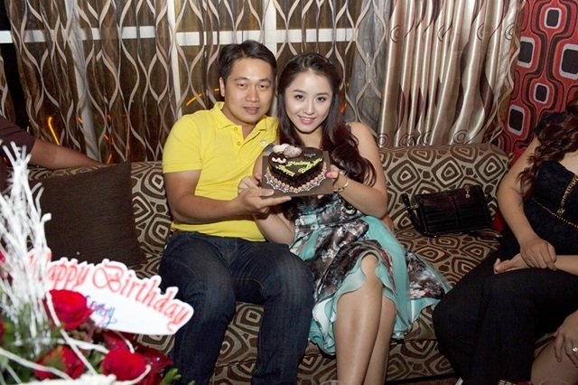 đại gia, siêu xe, Tặng vợ siêu xe 7 tỷ, Vợ hotgirl, chồng ‘soái ca’, chân dung vợ soái ca tặng siêu xe