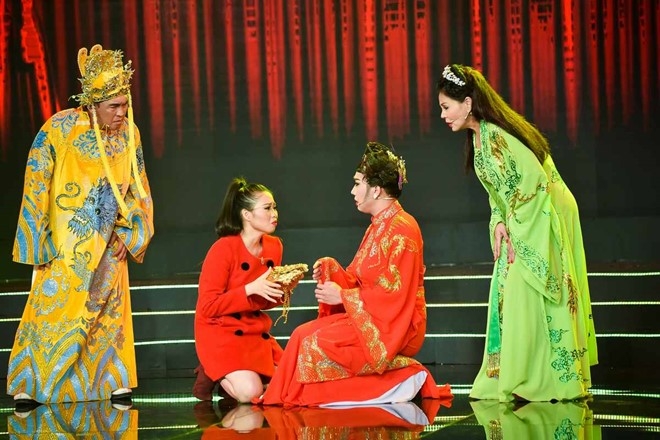 Hoai Linh xot xa khi tum toc, tat vao mat chau ruot Vu Linh hinh anh 9