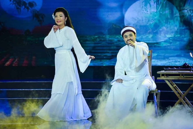 Hoai Linh xot xa khi tum toc, tat vao mat chau ruot Vu Linh hinh anh 13