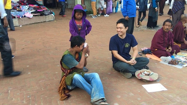Một du khách người Việt đã thử đóng vai ăn xin ở Nepal và kết quả nhận được thật bất ngờ