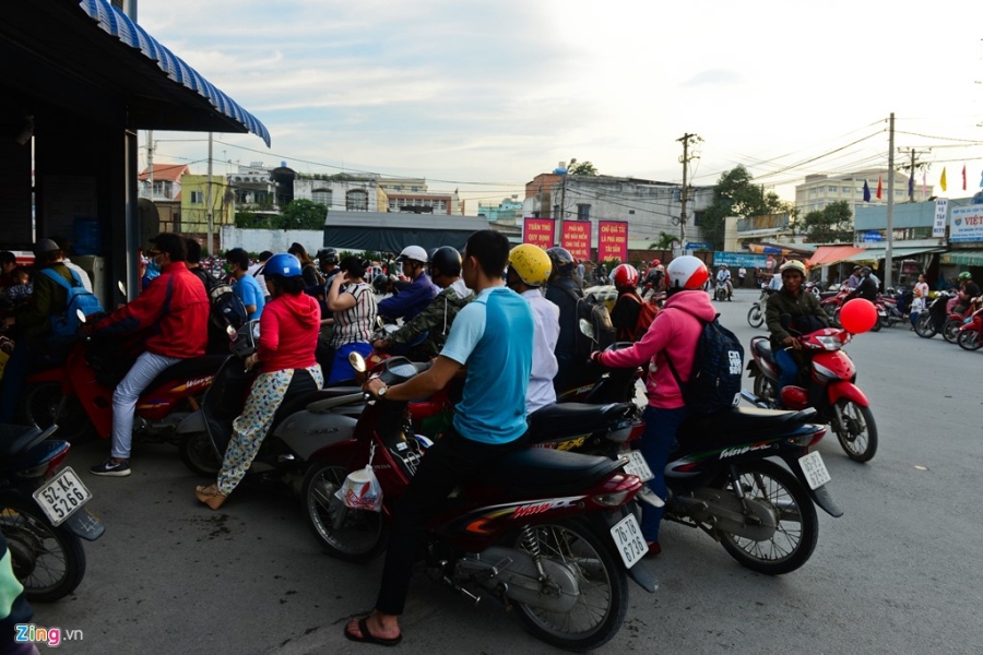 Khon kho tim xe khach ve que nghi le 2/9 hinh anh 18