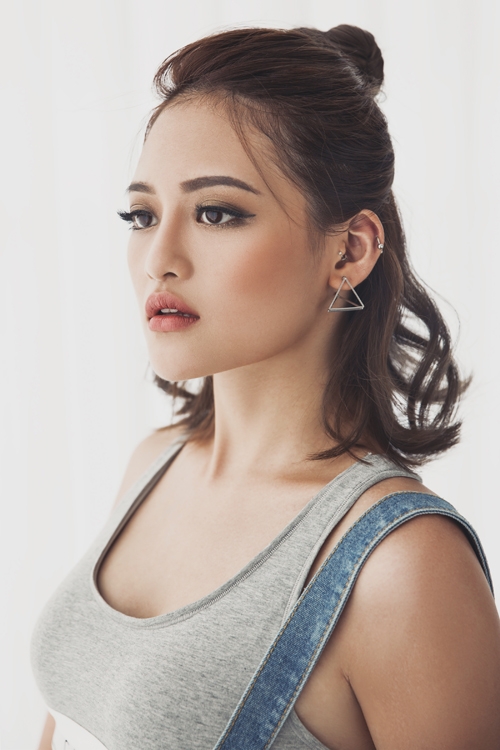 thuy-anh-va-ban-trai-chup-anh-nong-bong-sau-6-thang-yeu-nhau-8