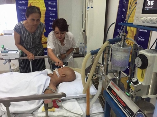 nguoi than vay tien lo tang le cho nghe si han van tinh hinh anh 2