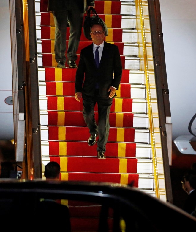 Tong thong Phap Francois Hollande da den Ha Noi hinh anh 4