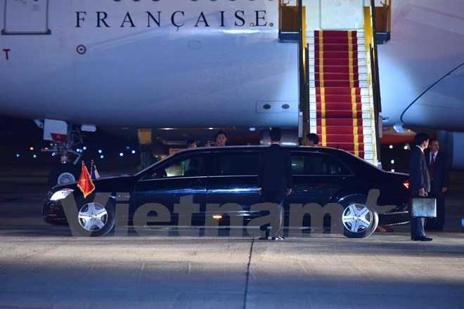 Tong thong Phap Francois Hollande da den Ha Noi hinh anh 6