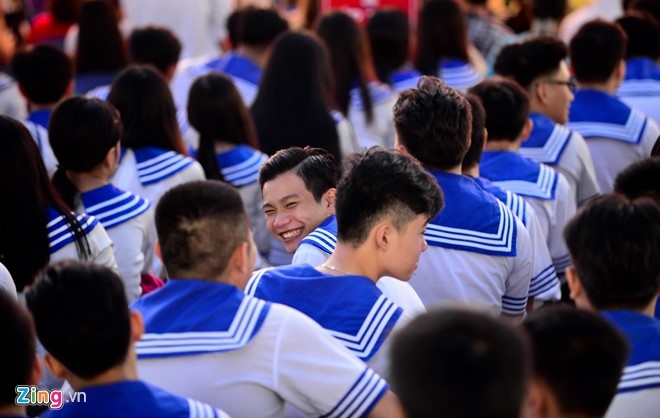 Hoc sinh mac trang phuc hai quan rang ro don nam hoc moi hinh anh 3