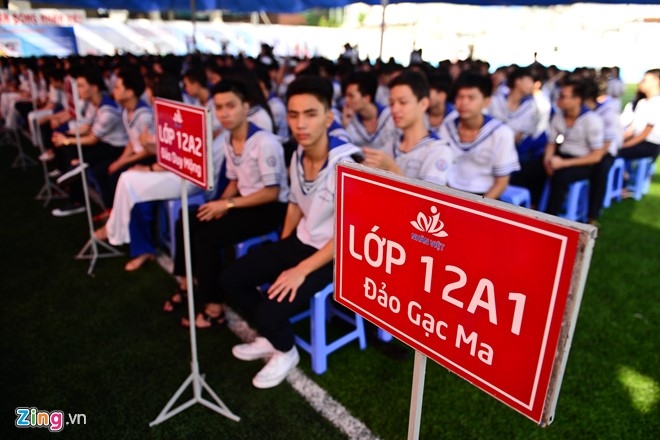 Hoc sinh mac trang phuc hai quan rang ro don nam hoc moi hinh anh 6