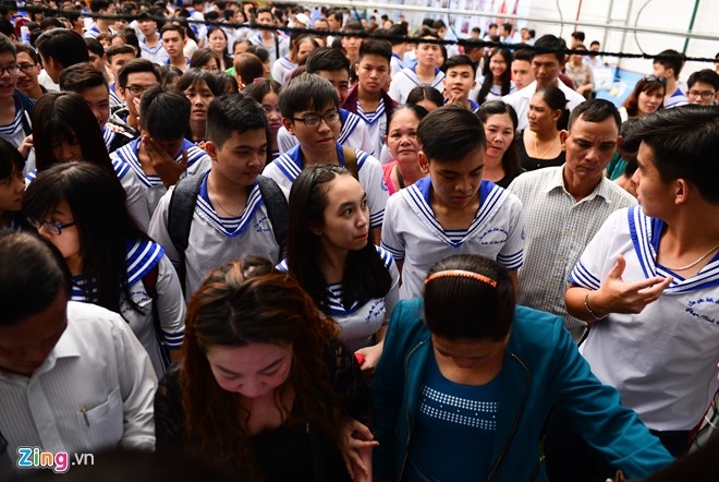 Hoc sinh mac trang phuc hai quan rang ro don nam hoc moi hinh anh 12