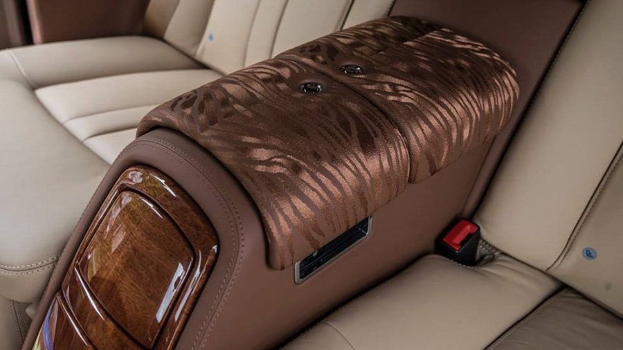 Rolls-Royce Phantom, triệu đô, tỷ phú, người sinh năm Nhâm Dần