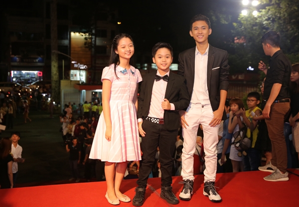dan-sao-long-lay-tren-tham-do-vtv-awards-page-3-7