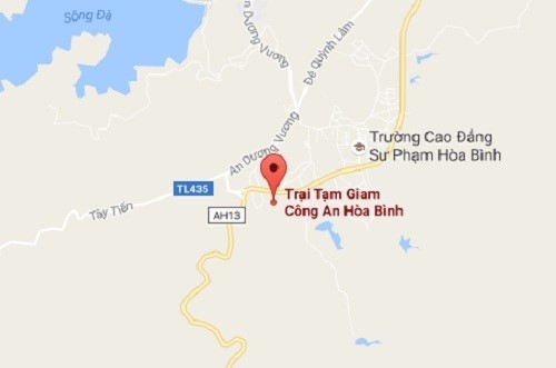 Xe cho 12 nguoi di an cuoi lao xuong vuc hinh anh 2