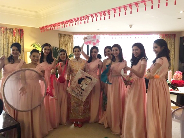 hoa-hau-hong-kong-deo-vang-triu-co-trong-ngay-cuoi-5