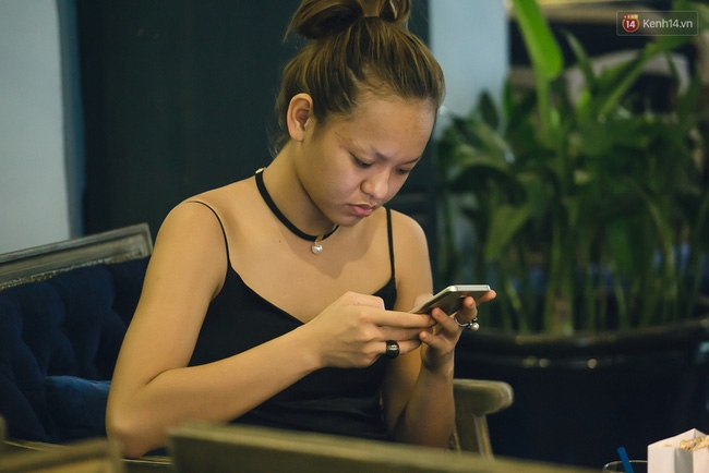 Mai Ngô lại... mặt mộc không chân mày, chung vui cùng team Lan Khuê - Ảnh 4.