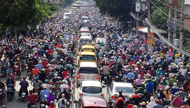 “Rốn” kẹt xe vắng vẻ lạ thường, người Sài Gòn