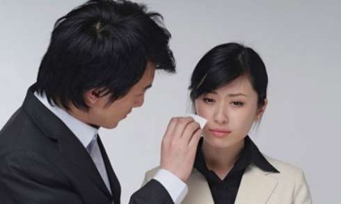 Anh cả nói xấu bạn gái tôi khiến mẹ không đồng ý tình yêu này