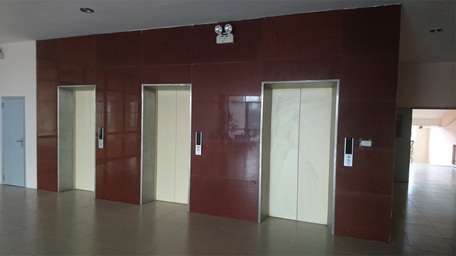 3 thang máy của tòa nhà CC2 đã dừng hoạt động gần 30 ngày.