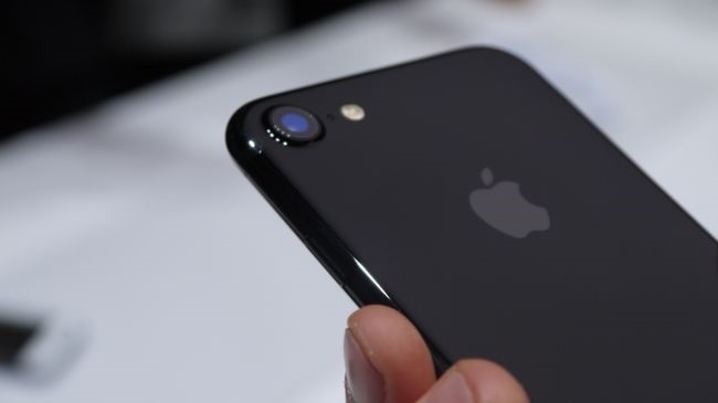 'Lam ra nhieu tien, toi gi khong mua iPhone 7' hinh anh 1