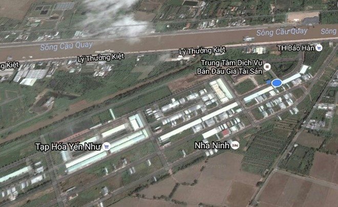 Nam cong nhan tu nan khi ve gan toi nha hinh anh 3