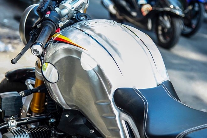 BMW R nineT son tem co Duc cua biker Sai Gon hinh anh 2