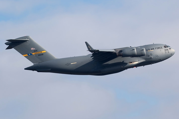 c-17: may bay van tai phuc vu cac chuyen cong du cua tong thong my hinh 4