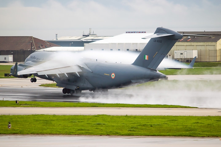 c-17: may bay van tai phuc vu cac chuyen cong du cua tong thong my hinh 9