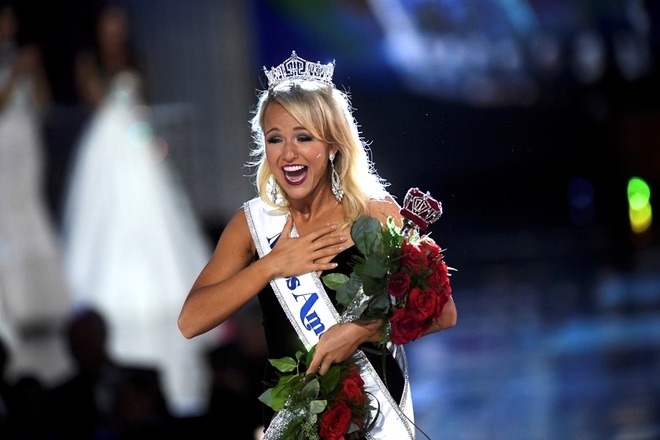 Cô gái 21 tuổi đăng quang Miss America 2017