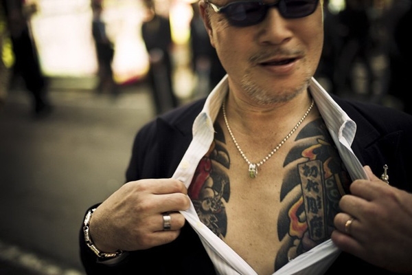 Cuộc sống đầy bạo lực, ma túy và tình dục của phụ nữ trong giới mafia khét tiếng ở Nhật Bản - Ảnh 1.