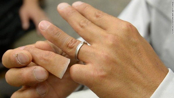 Cuộc sống đầy bạo lực, ma túy và tình dục của phụ nữ trong giới mafia khét tiếng ở Nhật Bản - Ảnh 2.