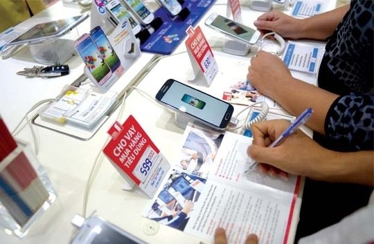 vay tiêu dùng, lãi suất 0%, lãi suất, công ty tài chính, mắc bẫy, mua sắm.