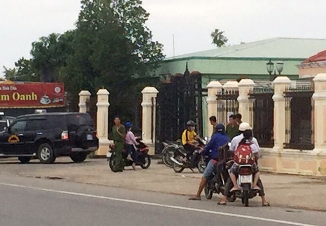 Canh sat kham xet ca ngay tai Cong ty thuy san o Bac Lieu hinh anh 1
