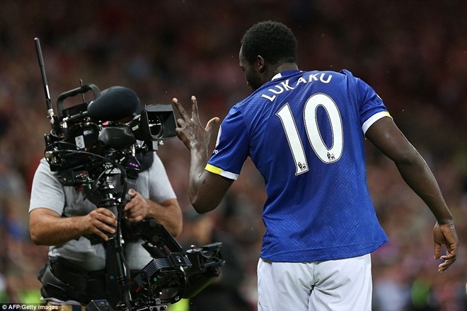 Lukaku ghi hat-trick, Everton thang doi cua David Moyes hinh anh 9