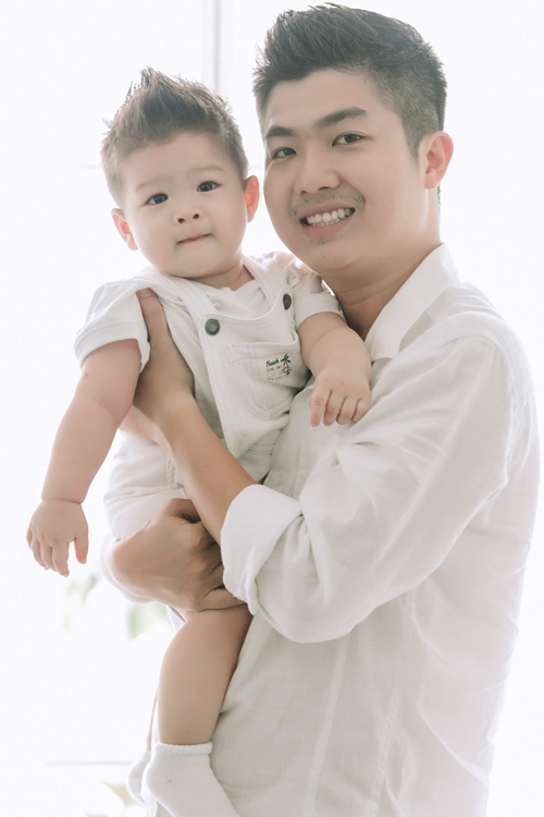 Nhật Kim Anh khoe con trai gần một tuổi