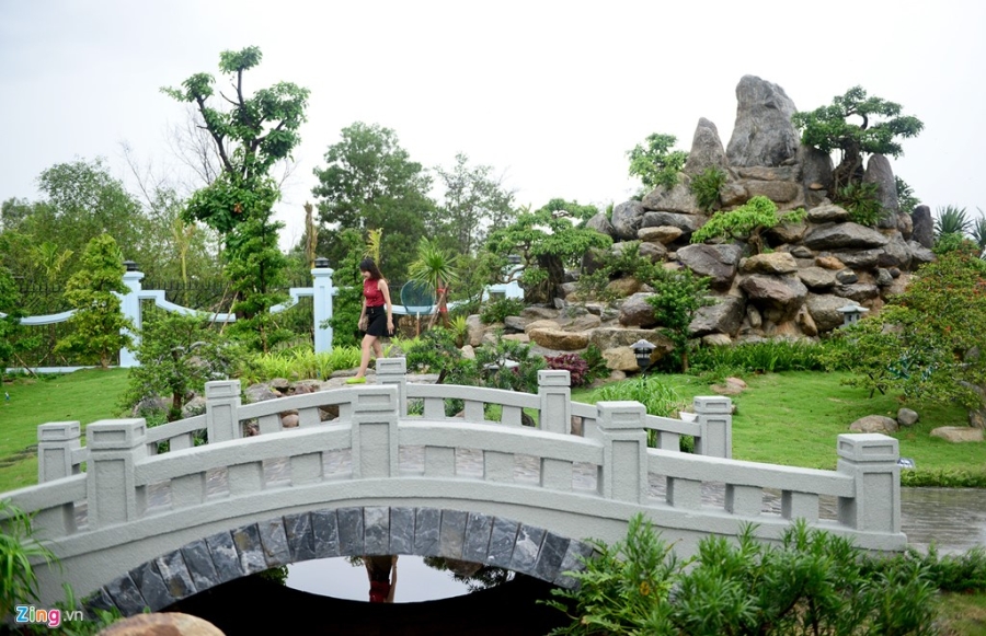 Toan canh nha tho To cua Hoai Linh o Sai Gon hinh anh 17