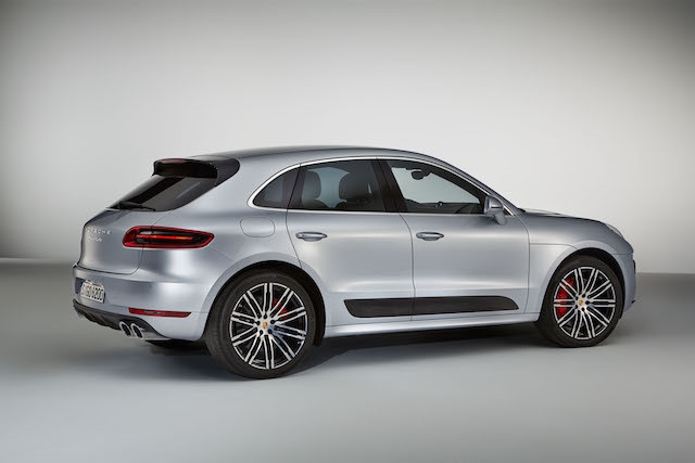 Tốn trên 5,5 tỷ đồng để mua Macan Turbo “độ” chính hãng mạnh nhất - ảnh 2