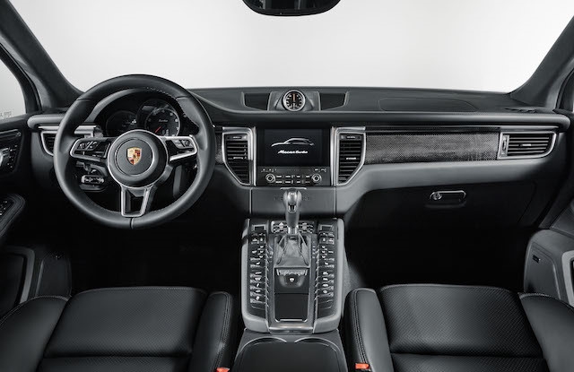 Tốn trên 5,5 tỷ đồng để mua Macan Turbo “độ” chính hãng mạnh nhất - ảnh 4