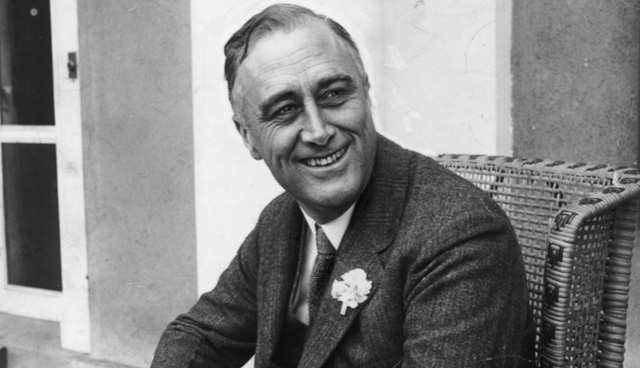  Cựu Tổng thống Franklin D. Roosevelt không bao giờ để lộ những hình ảnh trên chiếc xe lăn. (Ảnh: Reference) 