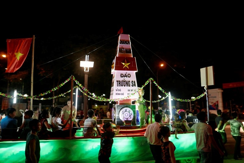 Dem hoi den long Trung thu lon nhat ca nuoc hinh anh 6