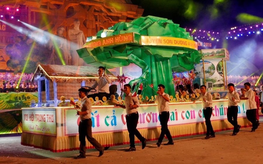 Dem hoi den long Trung thu lon nhat ca nuoc hinh anh 9