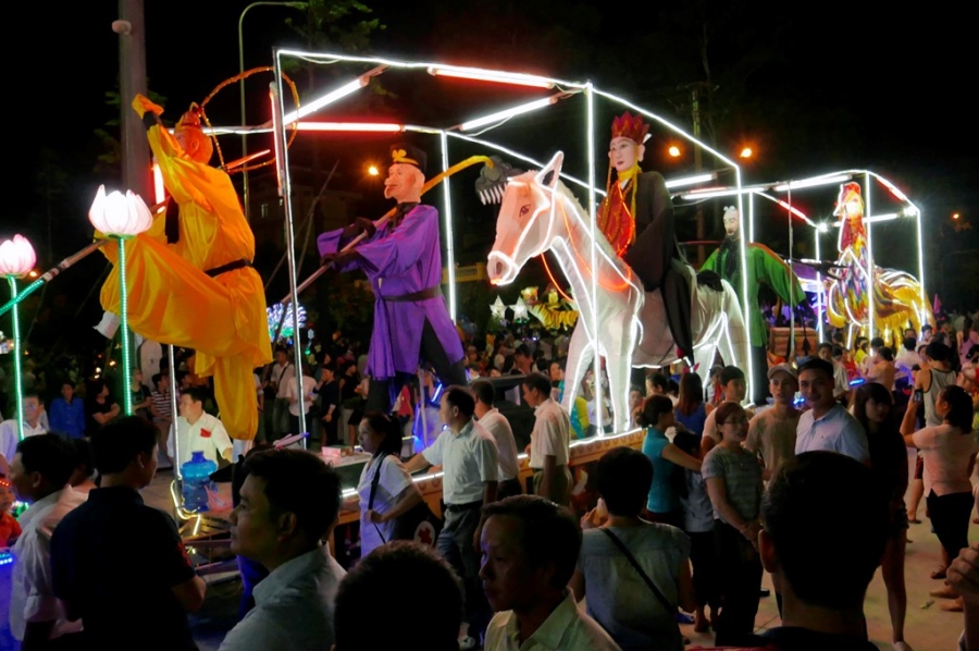 Dem hoi den long Trung thu lon nhat ca nuoc hinh anh 17