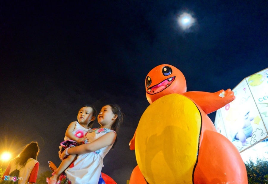 Pho long den Pokemon thu hut gioi tre Sai Gon hinh anh 7